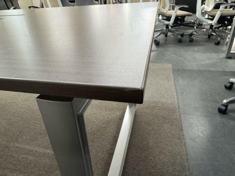 イトーキインフューズシリーズ 3200ミーティングテーブル 商品画像11