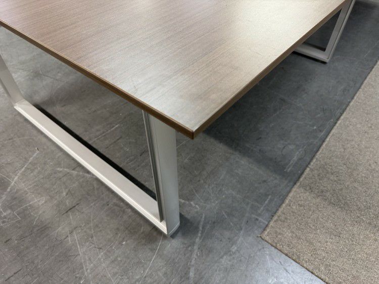 イトーキインフューズシリーズ 3200ミーティングテーブル 商品画像3