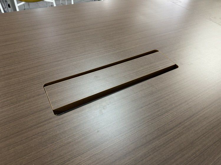 イトーキインフューズシリーズ 3200ミーティングテーブル 商品画像4