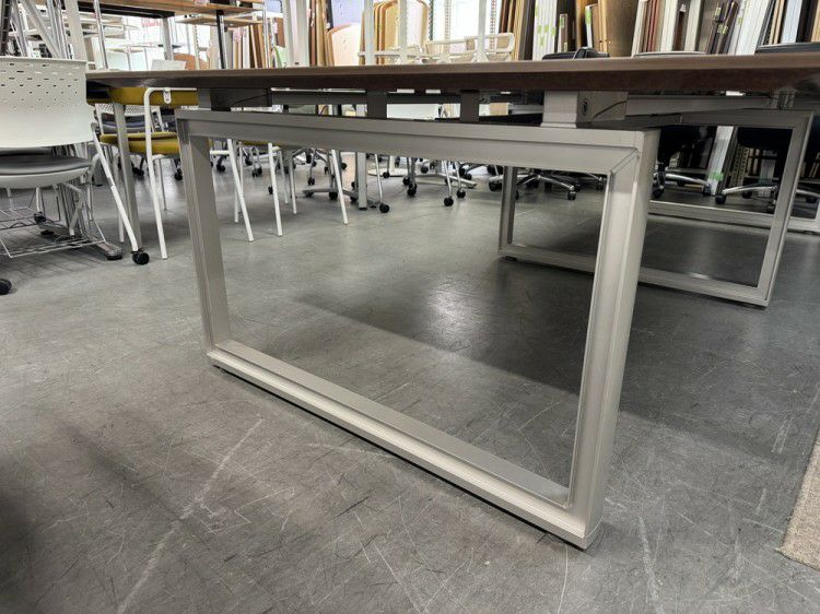 イトーキインフューズシリーズ 3200ミーティングテーブル 商品画像5