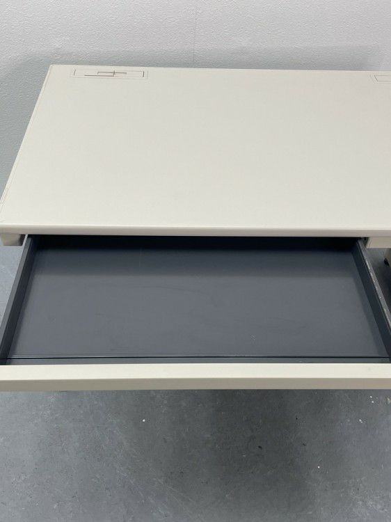 コクヨBS+シリーズ 1200平デスク 商品画像13