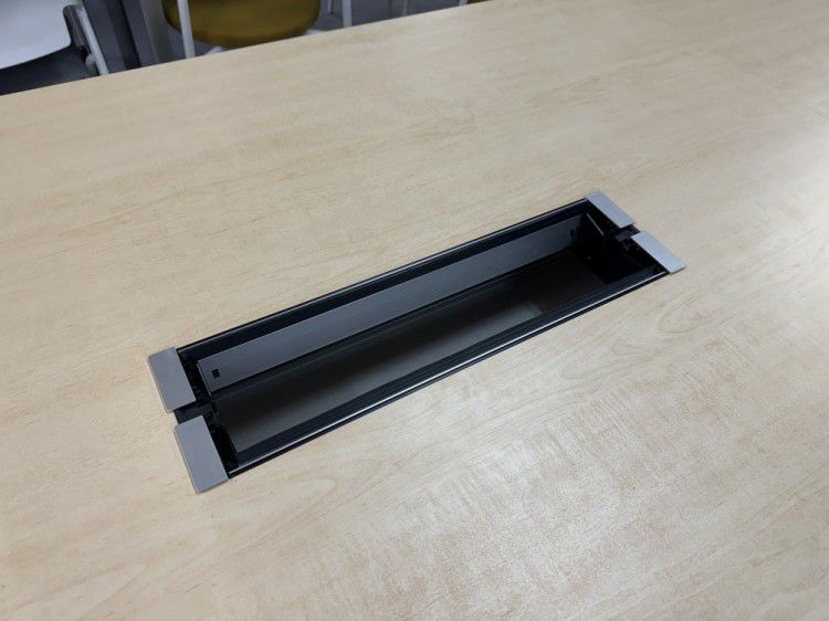 イトーキDDシリーズ 3200ミーティングテーブル 商品画像6