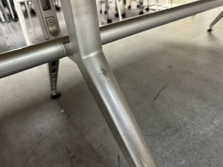 イトーキDDシリーズ 3200ミーティングテーブル 商品画像9