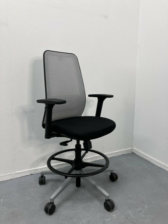 スチールケースパーソナリティシリーズ 肘付パーソナリティチェア 商品画像9