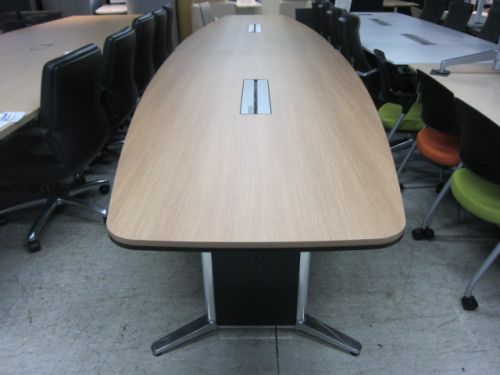 オカムラ4800ミーティングテーブル 商品画像1