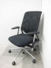 Vitra（ヴィトラ）Meda Chair (メダ チェア) 可動肘付きメダ2チェア 商品画像1