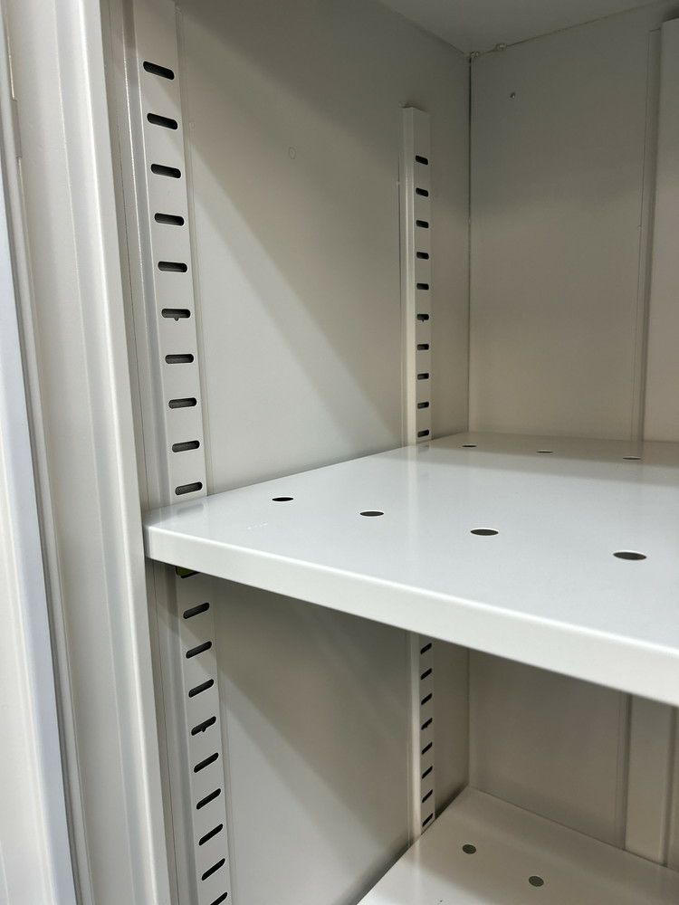 ウチダ（内田洋行）顕微鏡用戸棚シリーズ 顕微鏡用保管庫 商品画像4