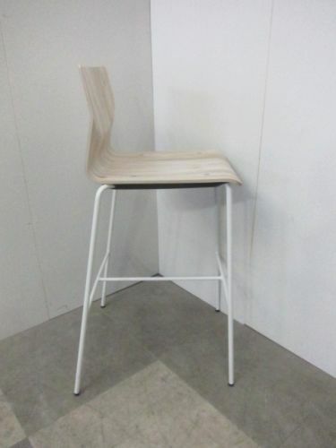 オカムラAlt Piazza(アルトピアッツァ)シリーズ スイープチェア 商品画像8