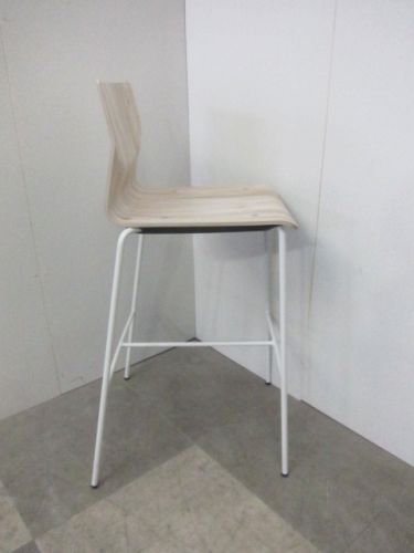 オカムラAlt Piazza(アルトピアッツァ)シリーズ スイープチェア 商品画像8