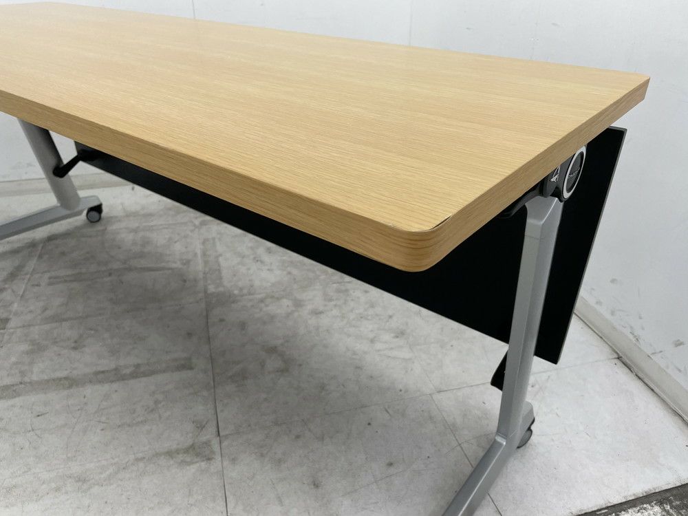 オカムラElegasta(エレガスタ)シリーズ 1700サイドスタックテーブル 商品画像5