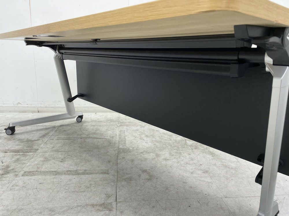 オカムラElegasta(エレガスタ)シリーズ 1700サイドスタックテーブル 商品画像6