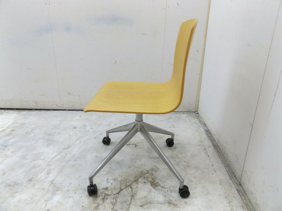 相合家具ルシェシリーズ ミーティングチェア 商品画像2