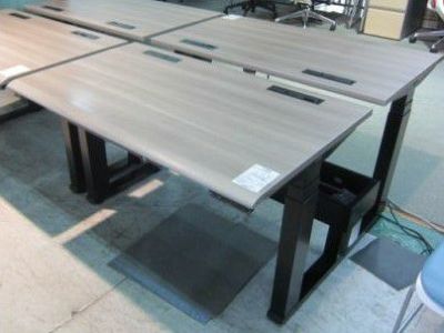 オカムラ スイフトシリーズ 対面式電動昇降式1150平デスク