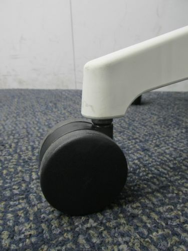 イトーキAct(アクトチェア)シリーズ 肘付きアクトチェア 商品画像10