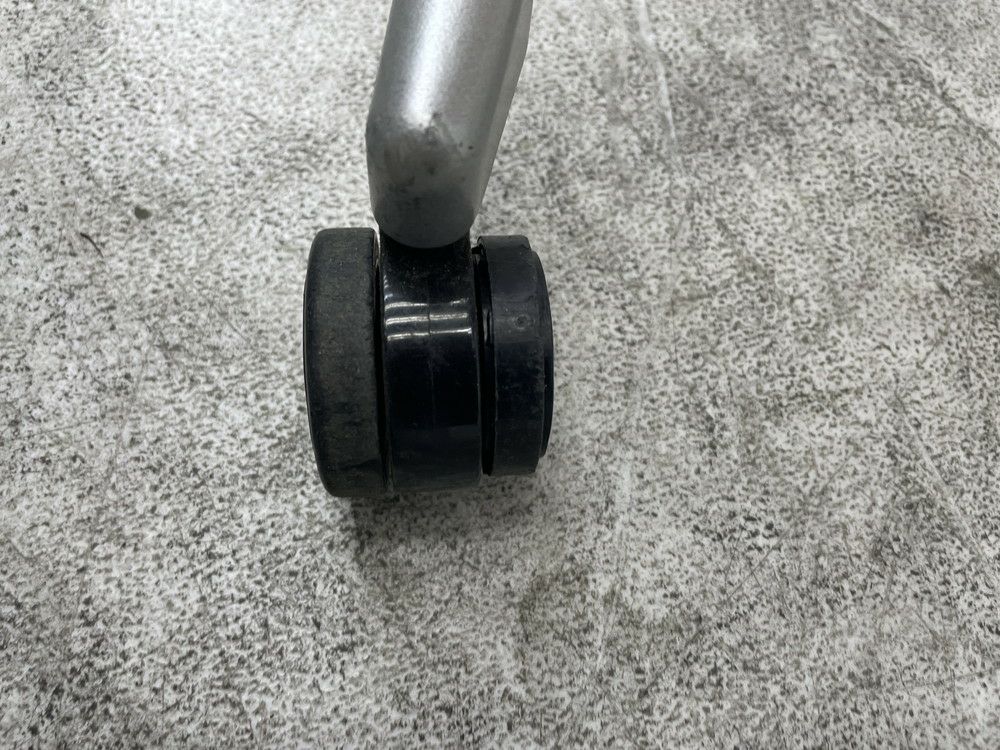 オカムラLITA(リータ)シリーズ ネスティングチェア 商品画像10