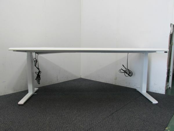 オカムラ電動昇降式1750平デスク 商品画像4