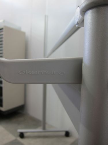 オカムラ1200脚付両面ホワイトボード 商品画像6