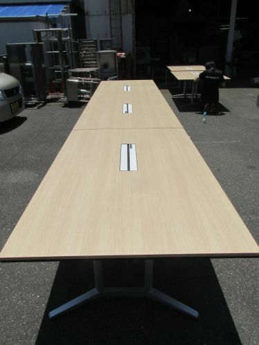 オカムラRARTOⅡシリーズ  6000ミーティングテーブル 商品画像1