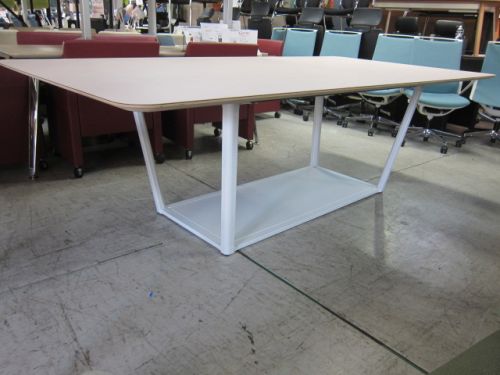 コクヨリージョン（Region）シリーズ 2400ミーティングテーブル 商品画像9