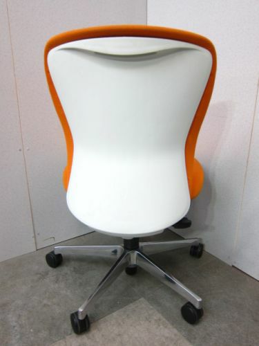 オカムラsulato(スラート)シリーズ スラートチェア 商品画像5