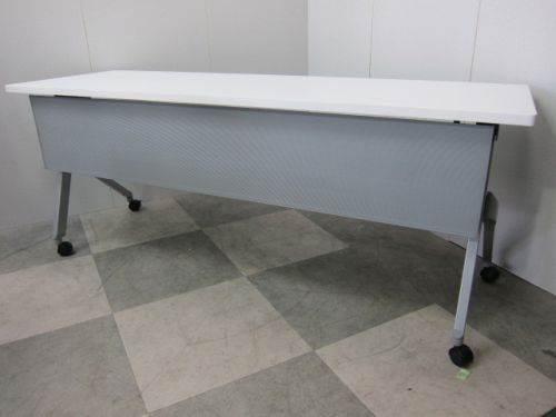 オカムラFLAPTOR(フラプター)シリーズ 1800サイドスタックテーブル 商品画像3