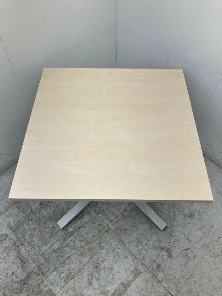 コクヨビエナ（VIENA）シリーズ 900角テーブル 商品画像4