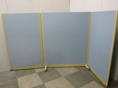 オカムラ 3連結パーテーション