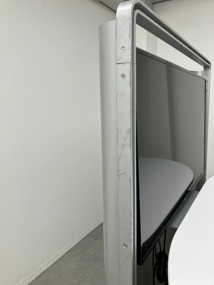 スチールケースメディアスケープシリーズ 2140ハイテーブル+50インチディスプレイセット 商品画像4