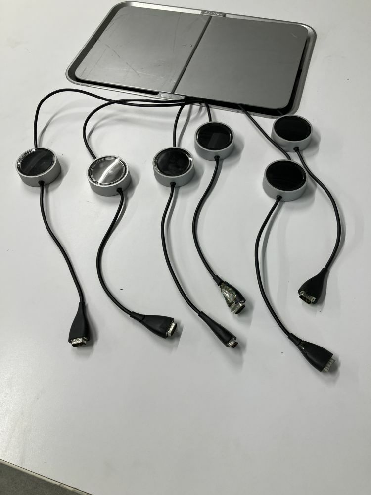 スチールケースメディアスケープシリーズ 2140ハイテーブル+50インチディスプレイセット 商品画像6