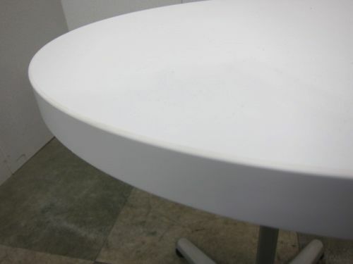 オカムラ450丸テーブル 商品画像8