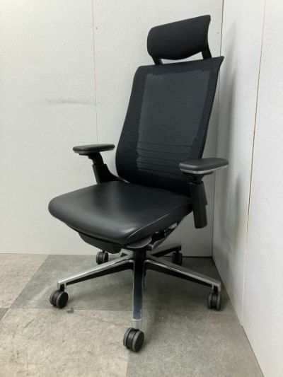 コクヨ 可動肘付インスパインチェア