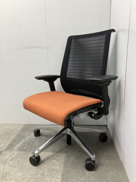 スチールケース 肘付シンクチェア KS-465A300 | 無限堂ネットショップ