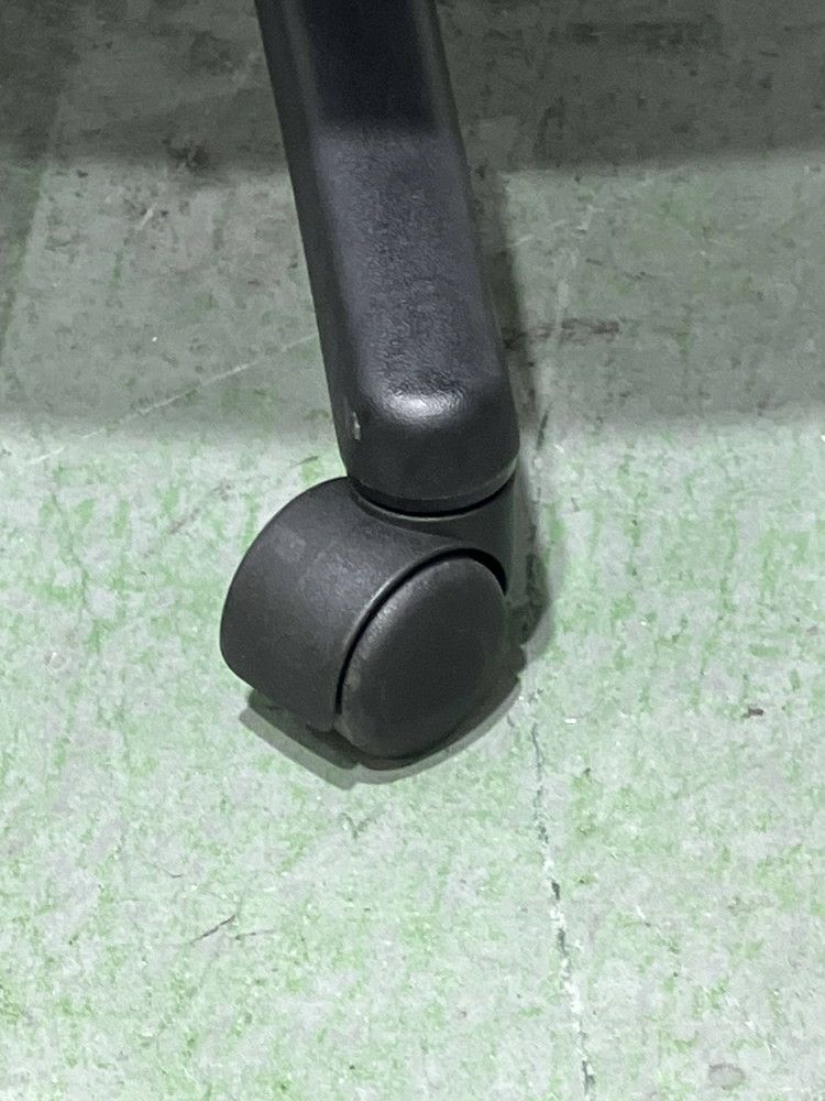 ウチダ（内田洋行）エニーザ（Anyza）チェア 固定肘付エニーザチェア 商品画像10