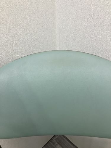 ウチダ（内田洋行）スタッキングチェア 商品画像4