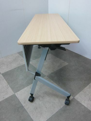 イトーキHXシリーズ 1500サイドスタックテーブル 商品画像4