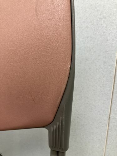 オカムラ8104シリーズ スタッキングチェア 商品画像7