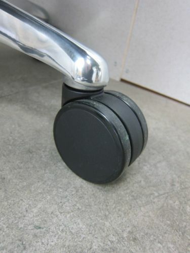 オカムラコンテッサ（Contessa）チェア 固定肘付コンテッサチェア 商品画像9