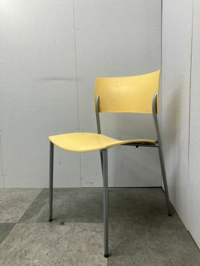 ウィスナーハーガー スタッキングチェア