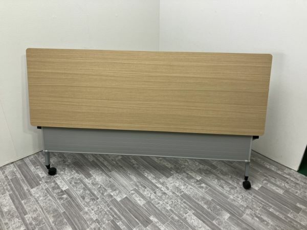 イトーキHXシリーズ 1800サイドスタックテーブル 商品画像2