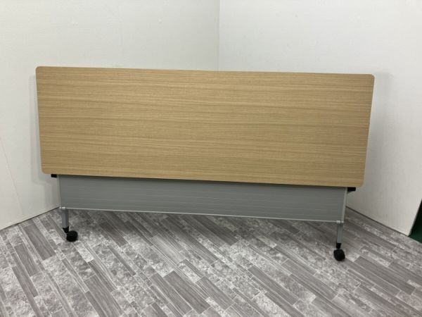 イトーキHXシリーズ 1800サイドスタックテーブル 商品画像2