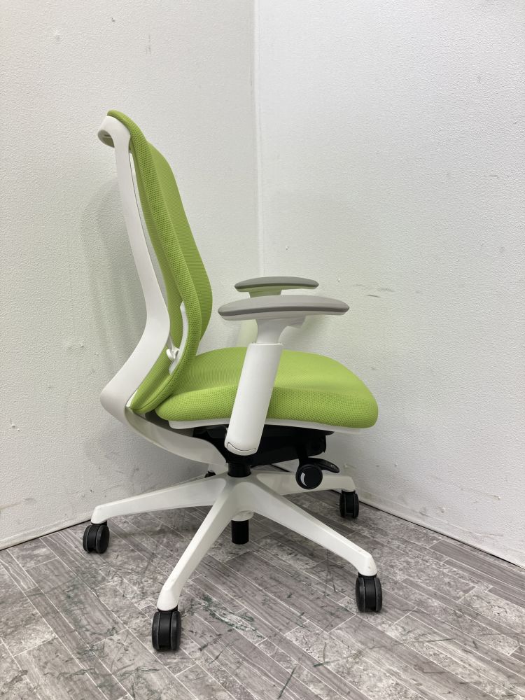 オカムラSylphy(シルフィー)チェア 可動肘付シルフィーチェア 商品画像4