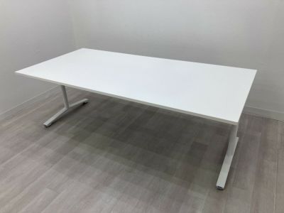 コクヨ デイズオフィスシリーズ 2100ミーティングテーブル