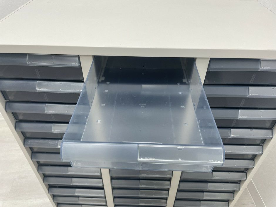 コクヨビジネスウォールNシリーズ クリアトレーキャビネット 商品画像6