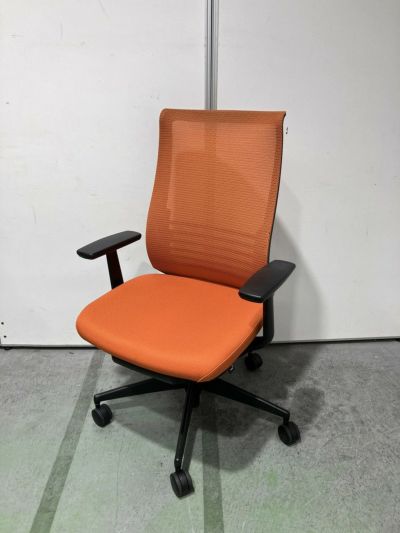 コクヨ 固定肘付ベゼルチェア