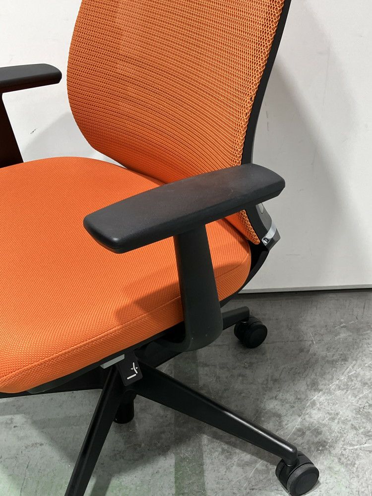 コクヨBezel(ベゼル)チェア 固定肘付ベゼルチェア　　 商品画像11