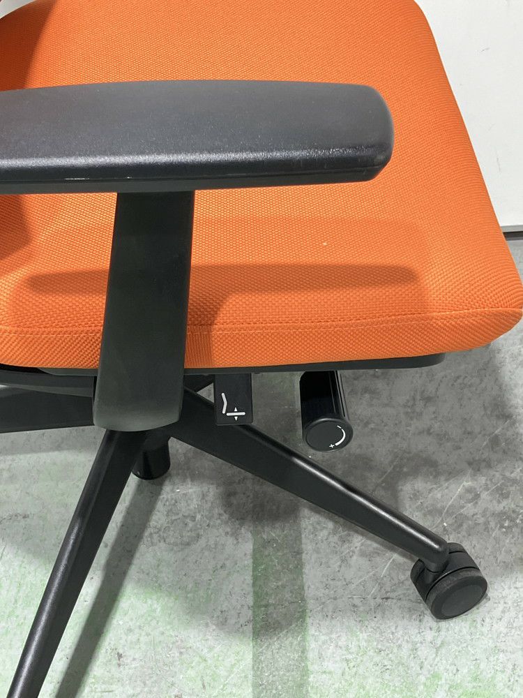 コクヨBezel(ベゼル)チェア 固定肘付ベゼルチェア　　 商品画像11