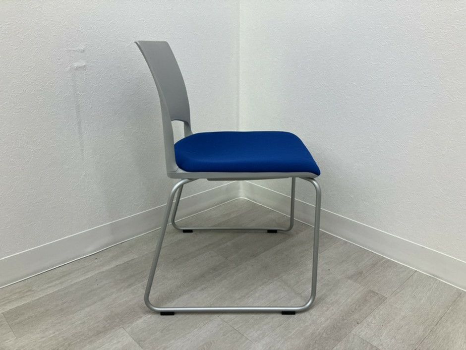 ライオンEpit(エピット)シリーズ スタッキングチェア 商品画像3