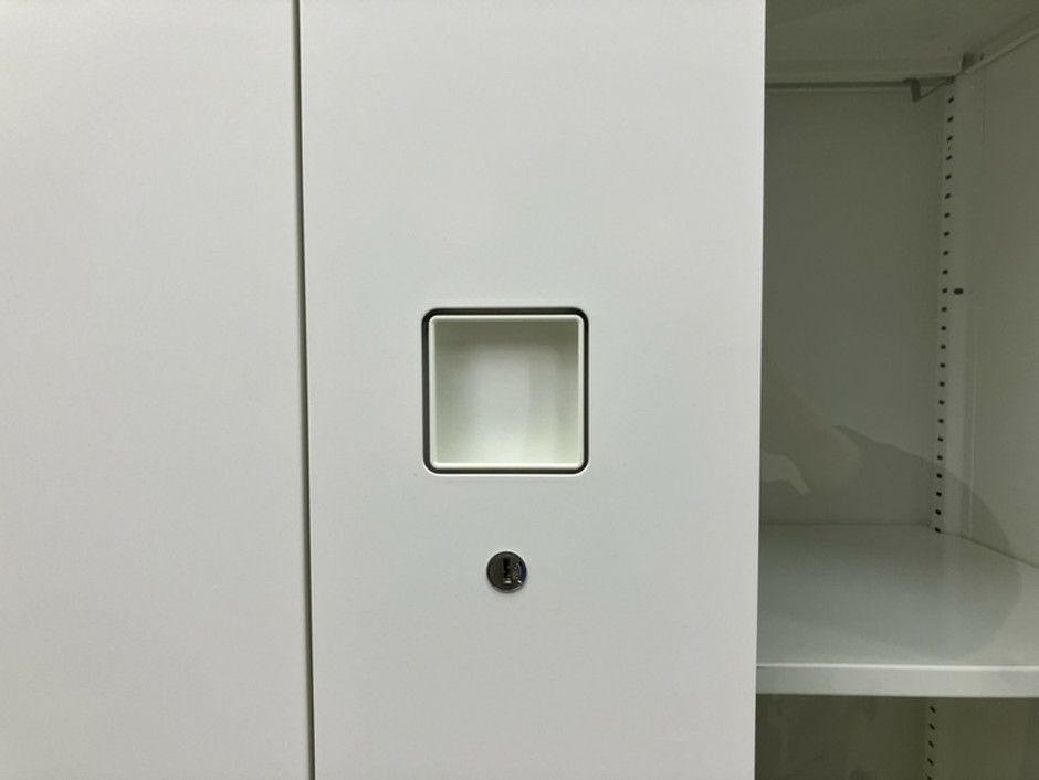 オカムラピクスライン ガラス両開き4人用パーソナルロッカー上下書庫 商品画像6