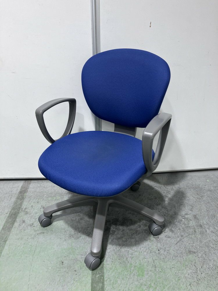 コクヨレグノ2（REGNO2）チェア 固定肘付レグノ2チェア 商品画像1