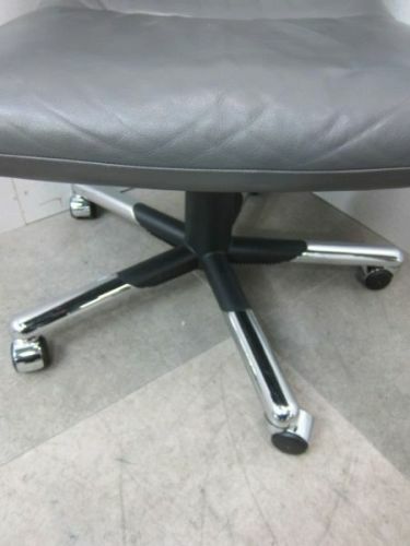 Vitra（ヴィトラ）FIGURA(フィグラ)シリーズ 肘付フィグラチェア 商品画像7